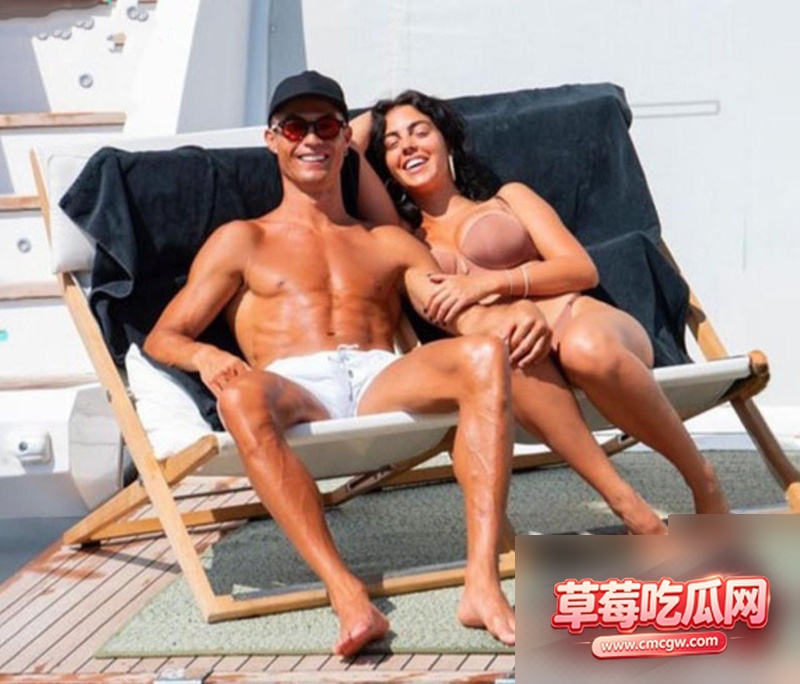 C罗乔治娜桑拿房视频0 C罗乔治娜桑拿房视频0