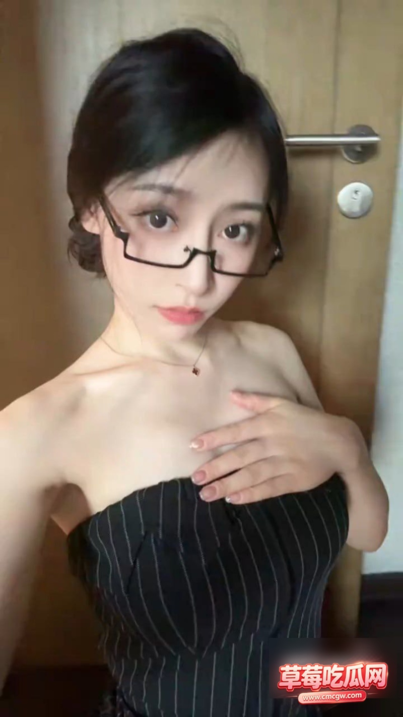 高颜值模特女友2 高颜值模特女友2