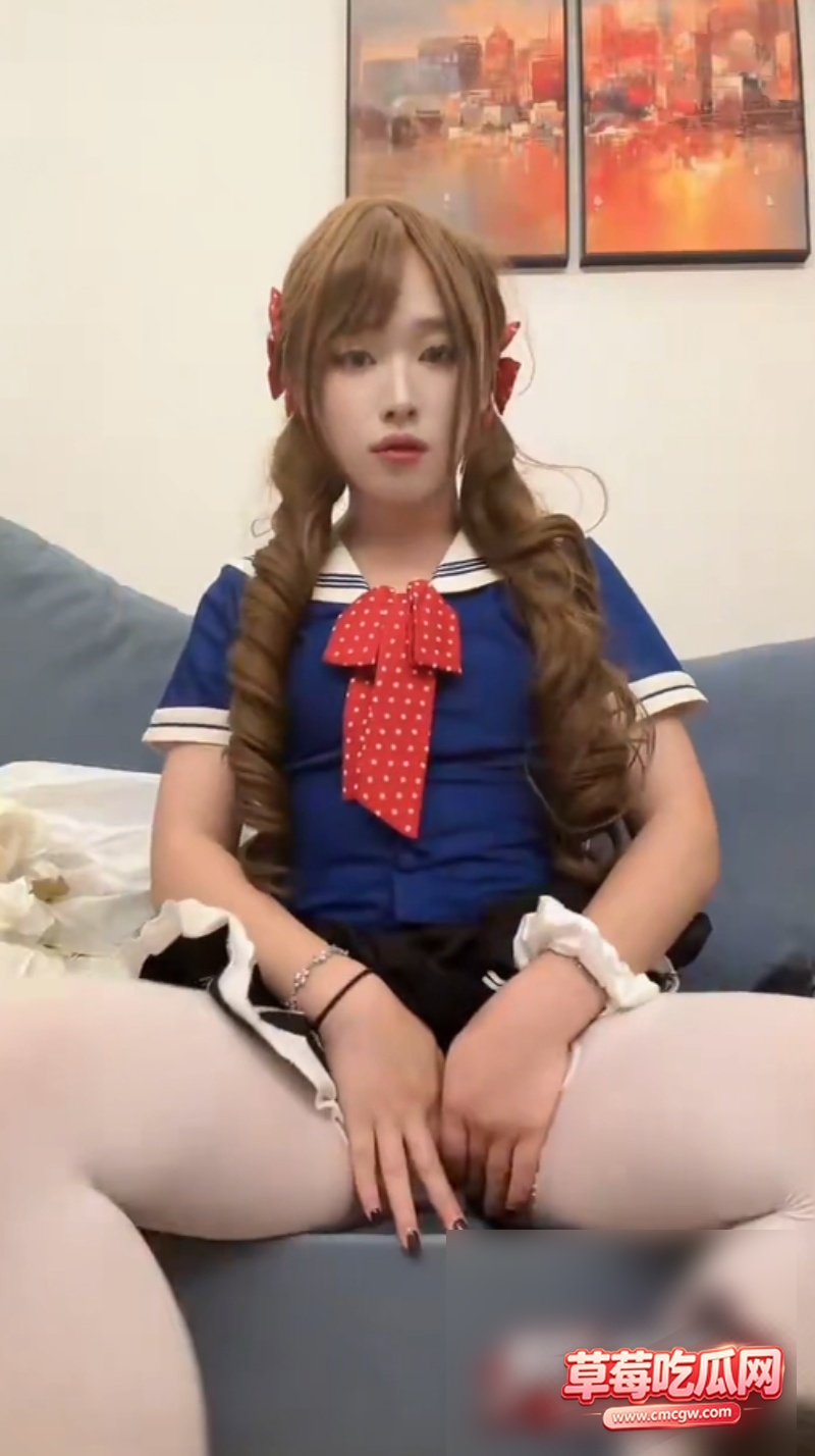JK伪娘白丝小糖自慰视频0