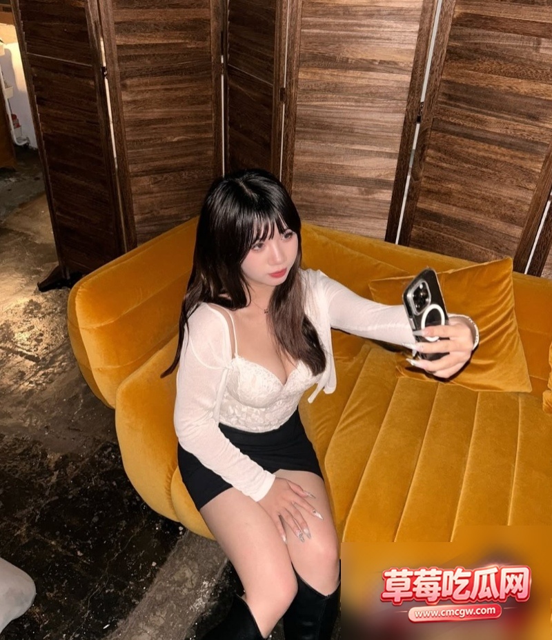 彤彤下海脸自拍福利6 彤彤下海脸自拍福利6