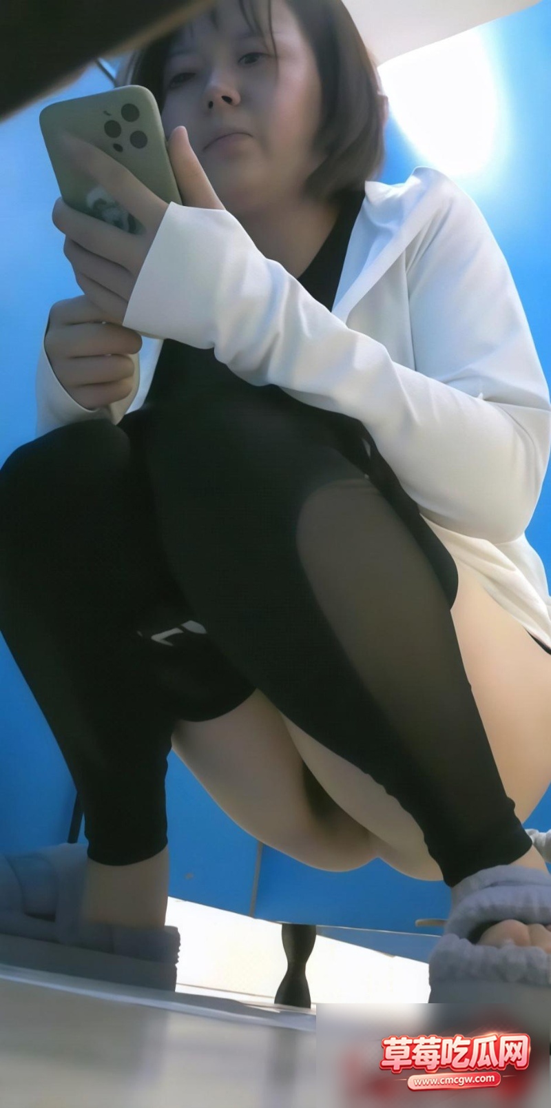 最新流出商场蓝门女厕偷拍3 最新流出商场蓝门女厕偷拍3