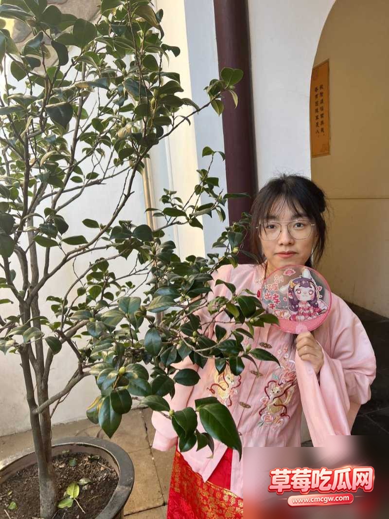 极品反差眼镜妹小黎 17 极品反差眼镜妹小黎 17