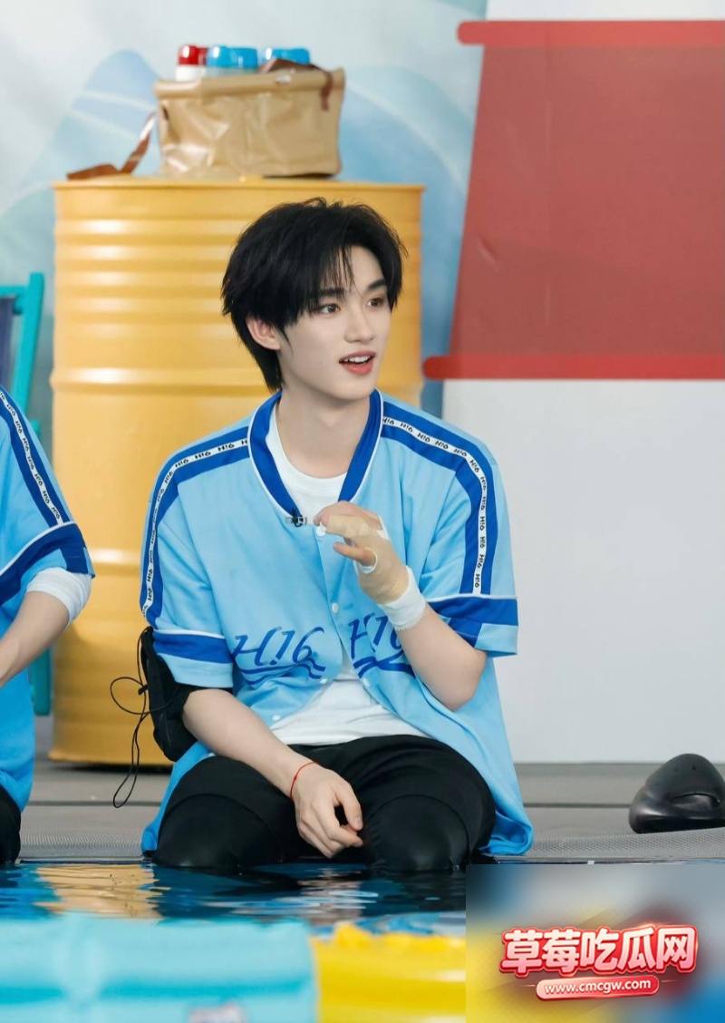 时代少年团成员丁程鑫30