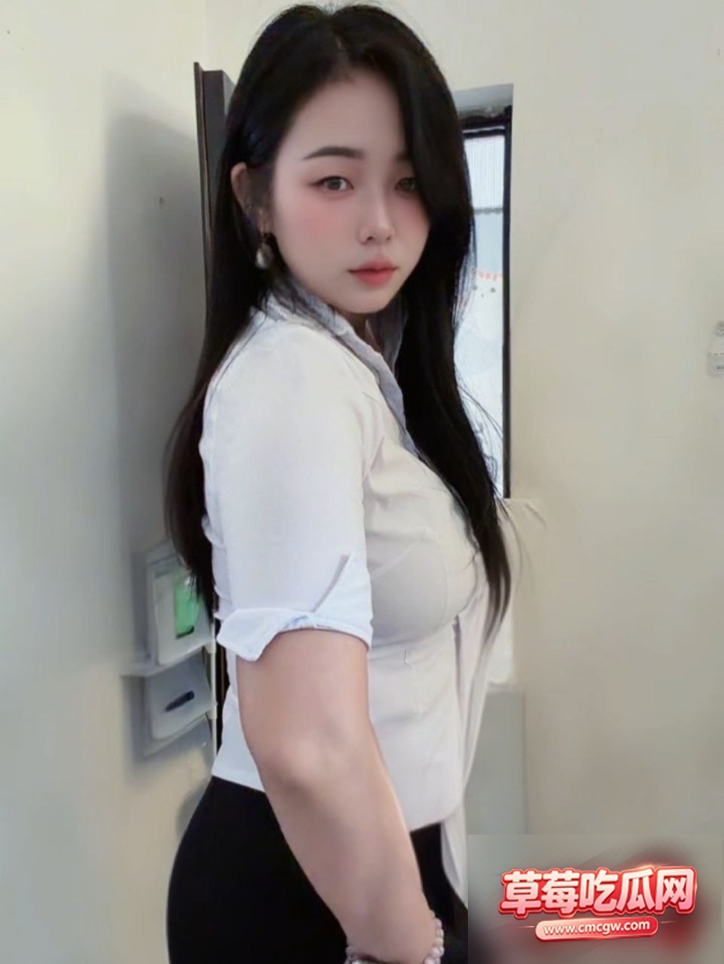 天津体制内少妇尹佳莹0