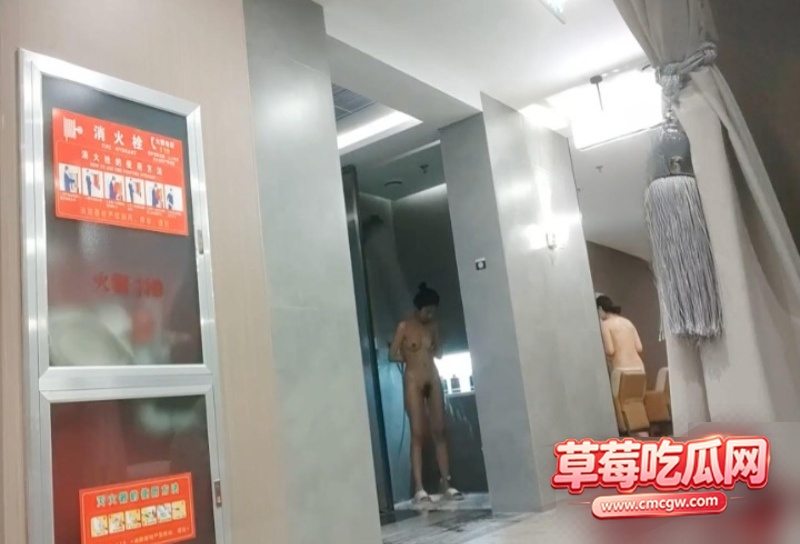温泉会所女更衣室福利1 温泉会所女更衣室福利1