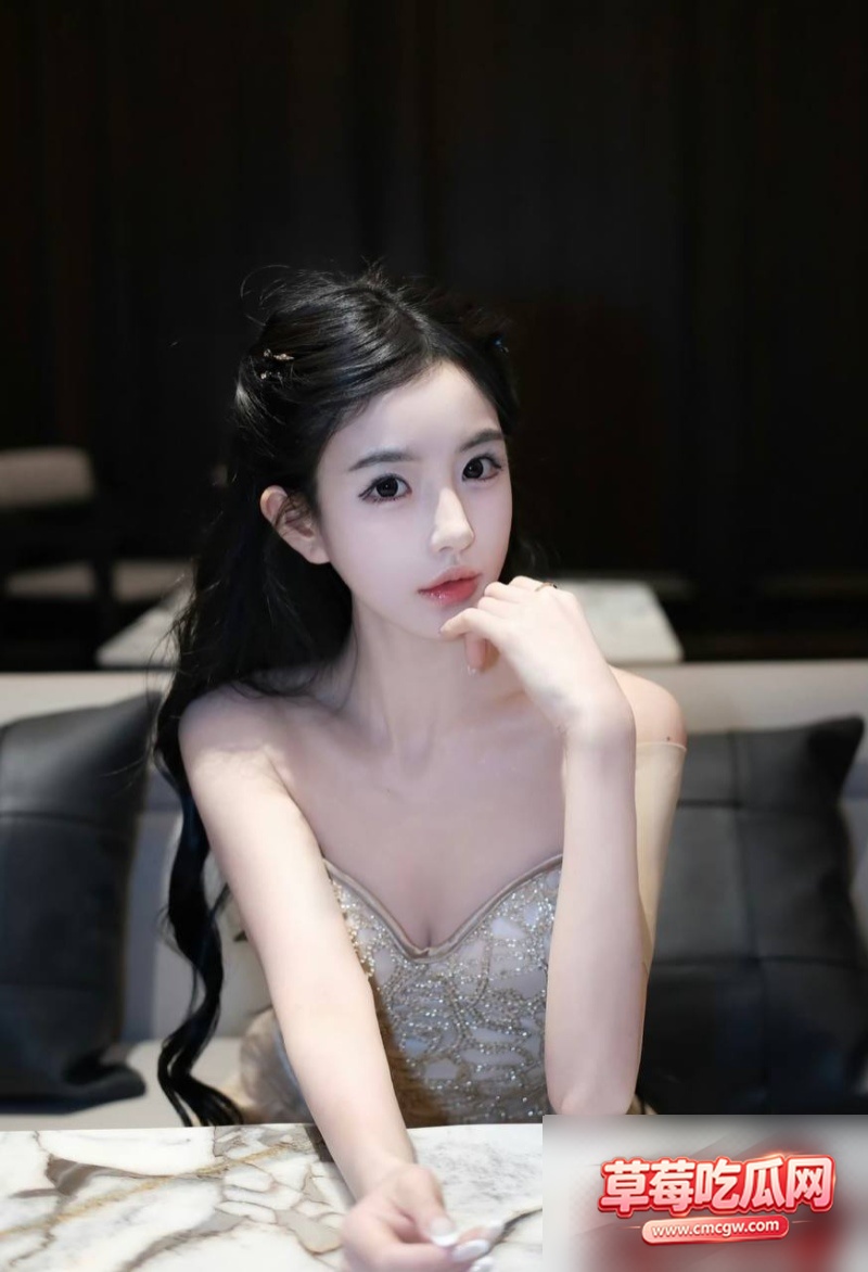 抖音592万粉男网红 Alex. 22 抖音592万粉男网红 Alex. 22