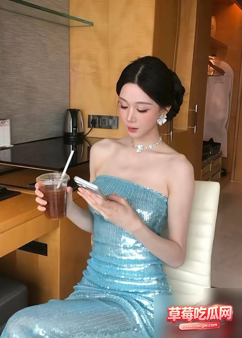 抖音592万粉男网红 Alex. 31 抖音592万粉男网红 Alex. 31
