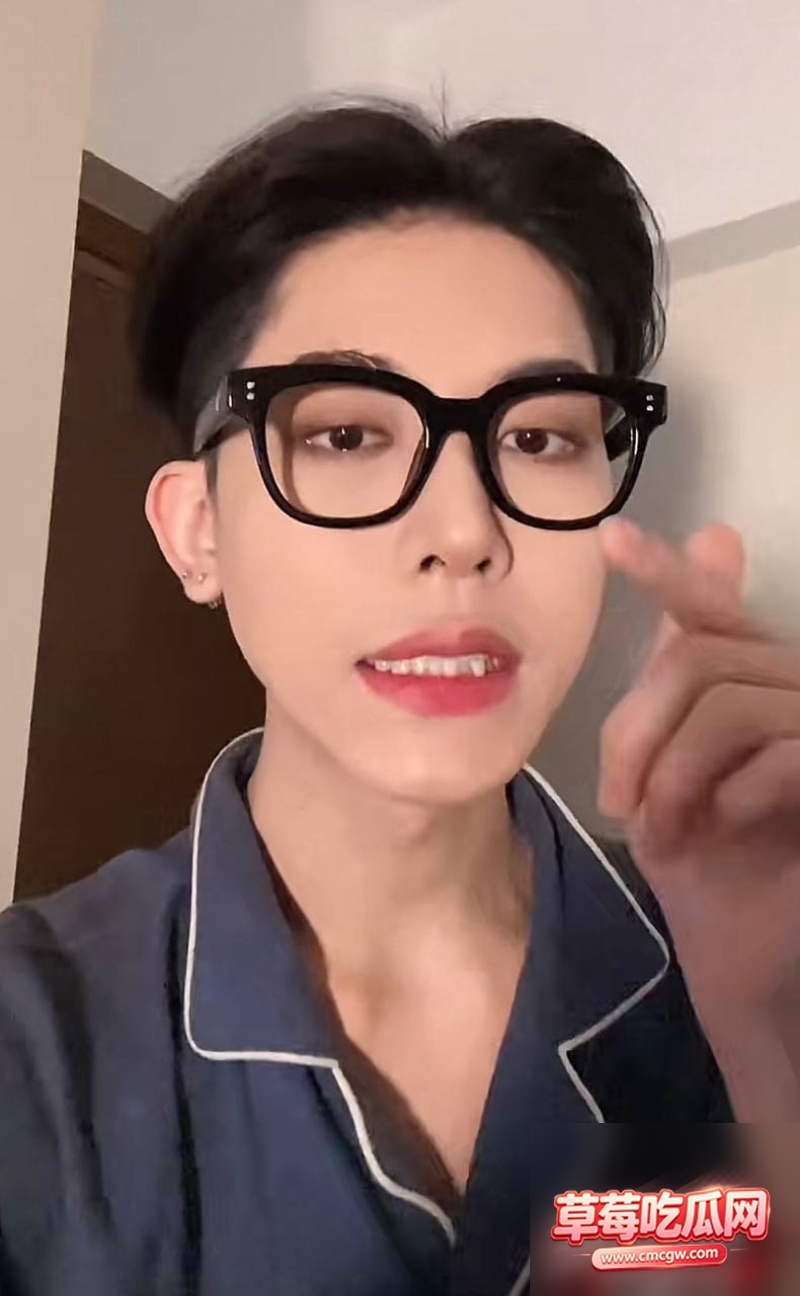 抖音592万粉男网红 Alex. 38 抖音592万粉男网红 Alex. 38