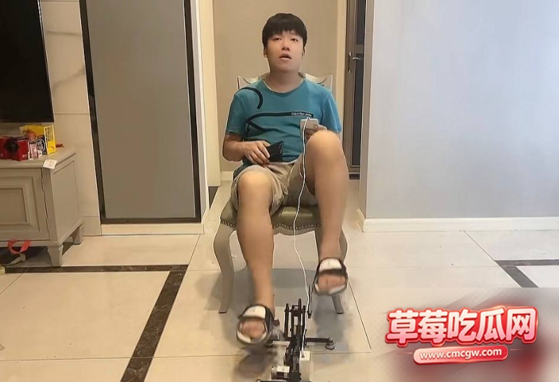 艺小天冲鸭被爆8 艺小天冲鸭被爆8