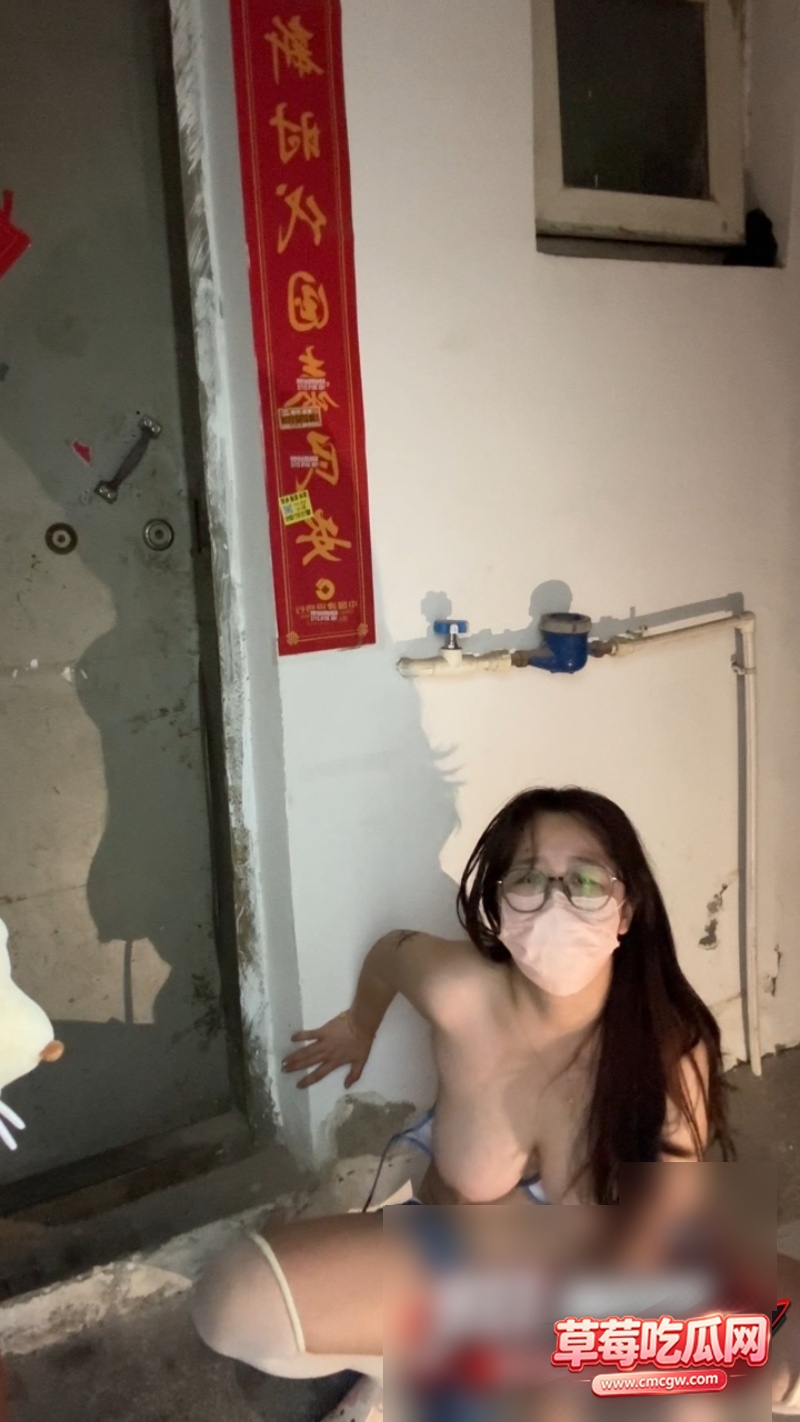 推特人妻小姨 yiyi33594