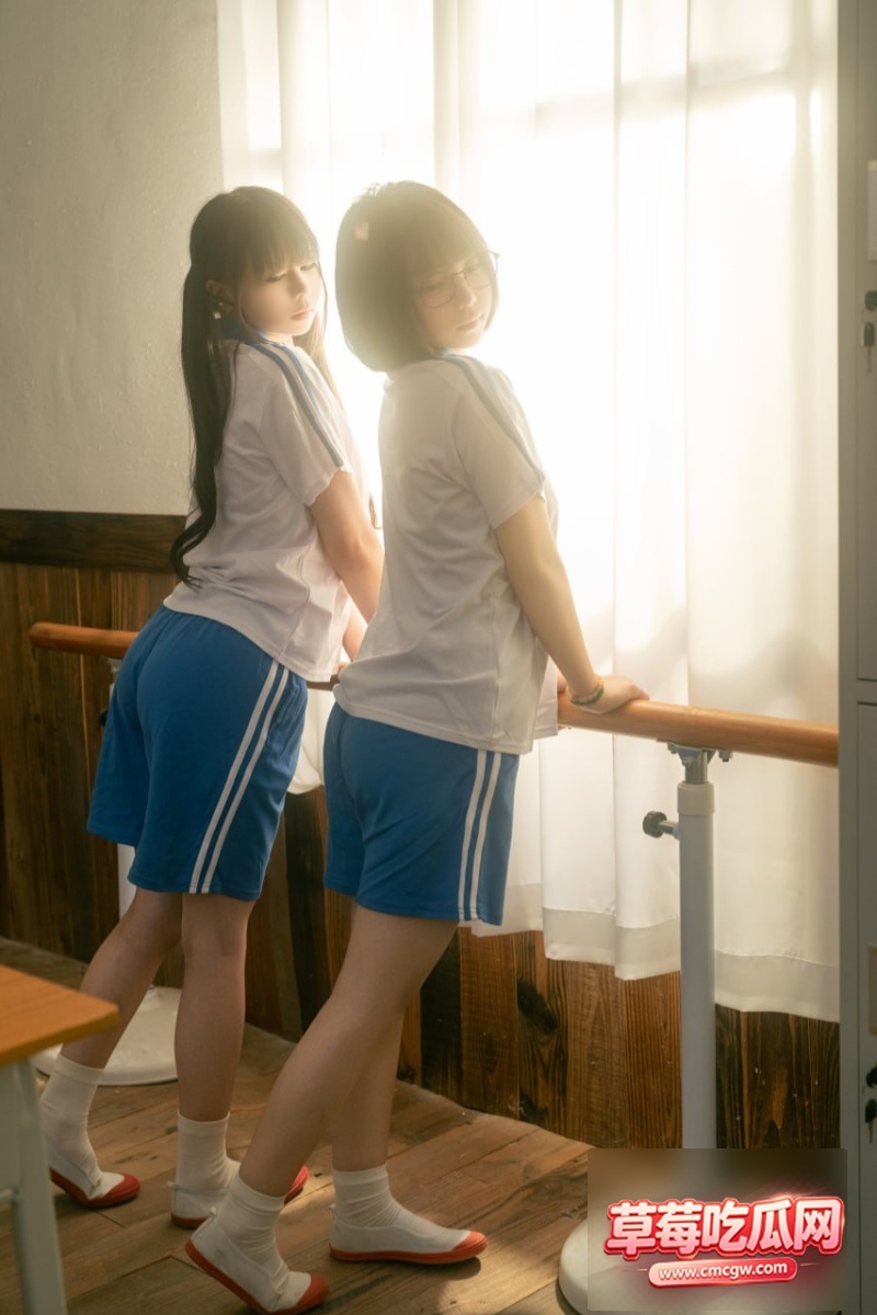 校服双子不开心和没烦恼4 校服双子不开心和没烦恼4