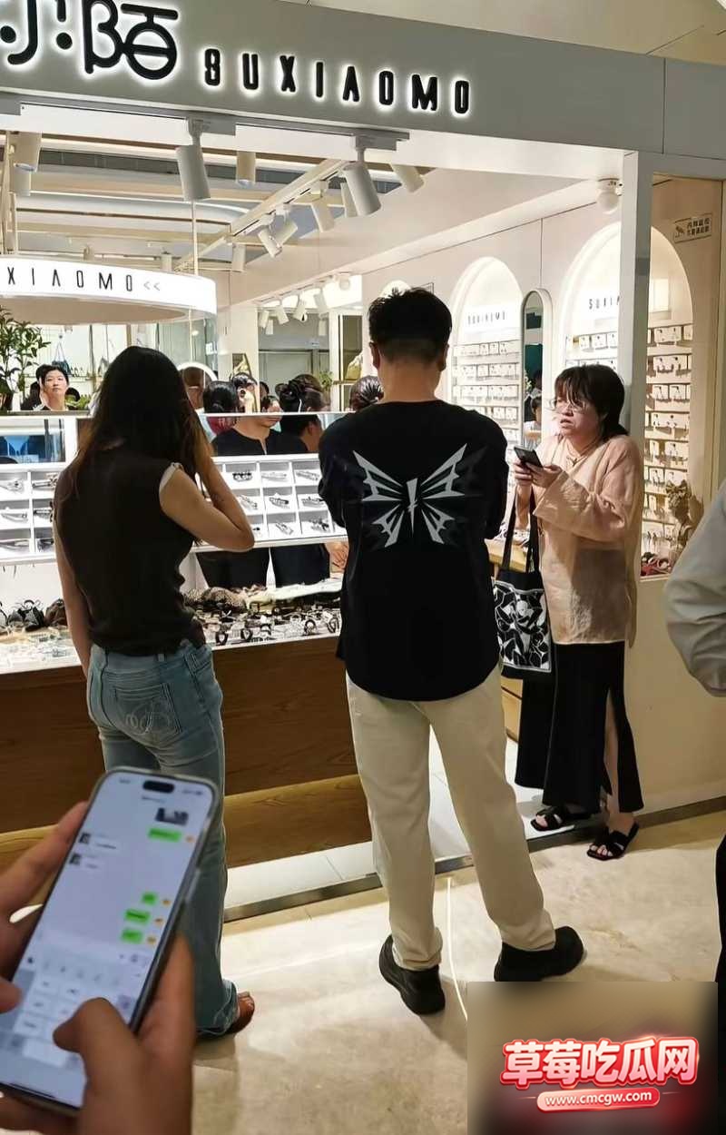 如皋吾悦广场抓小三上热搜12 如皋吾悦广场抓小三上热搜12