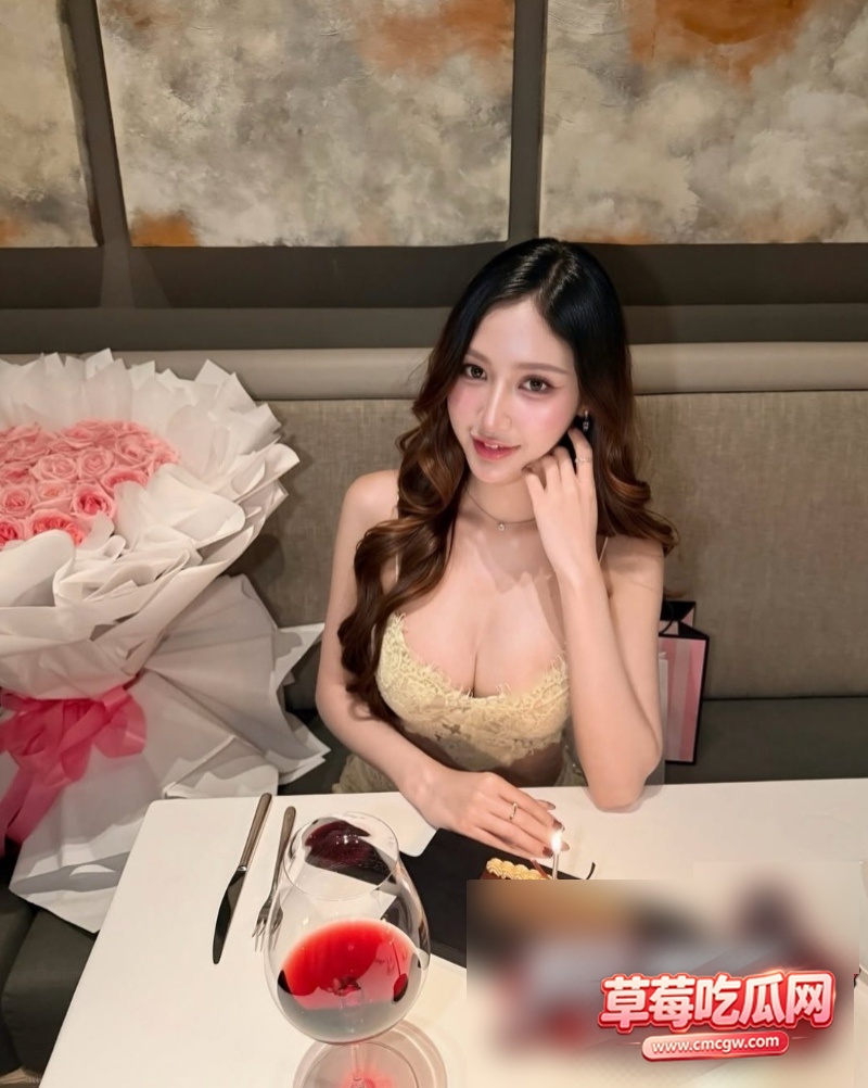 巨乳网红 supisara8 巨乳网红 supisara8