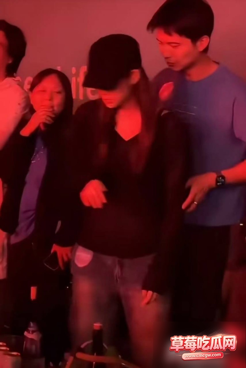 王菲男闺蜜Ryan丑闻25 王菲男闺蜜Ryan丑闻25