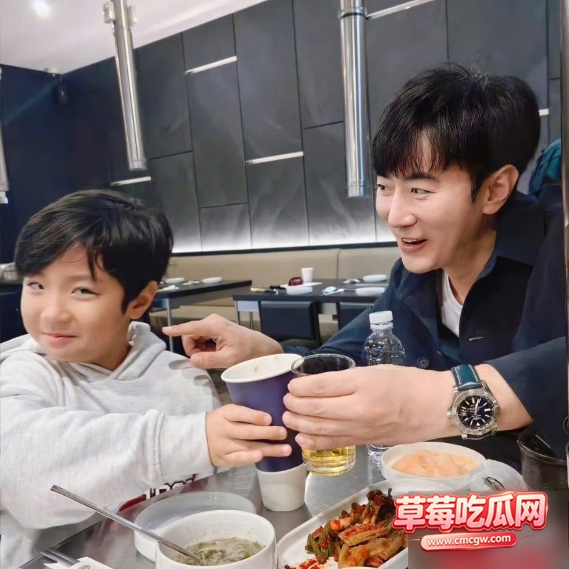 高梓淇45岁的离婚六年后首度公开新恋情 12