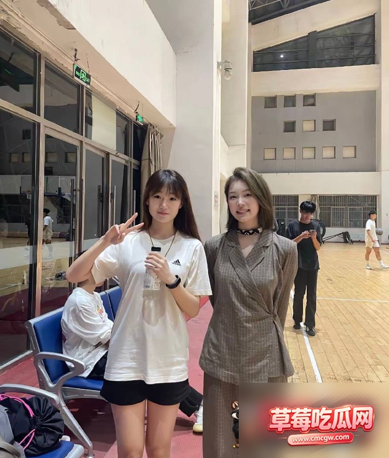 河南师范大学新生张萍1
