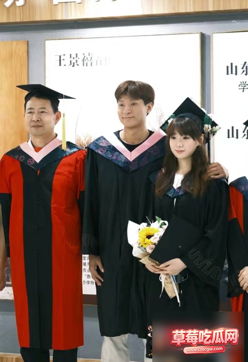 河南师范大学新生张萍2
