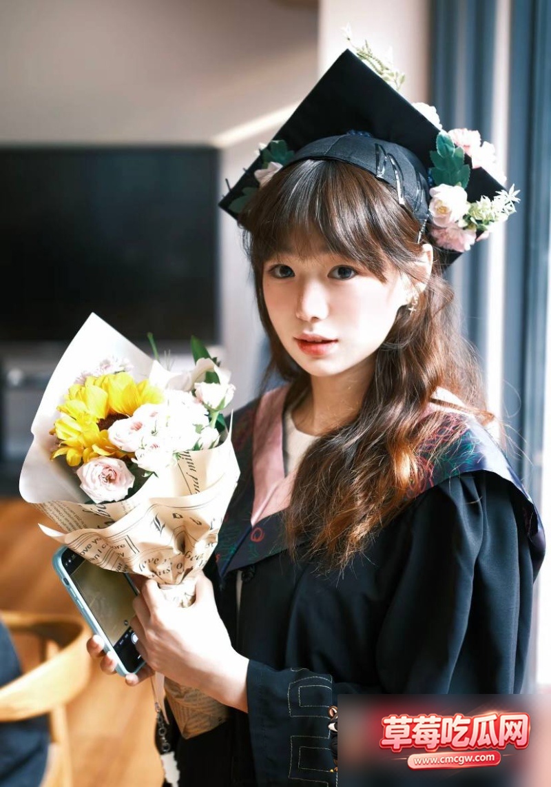 河南师范大学新生张萍3