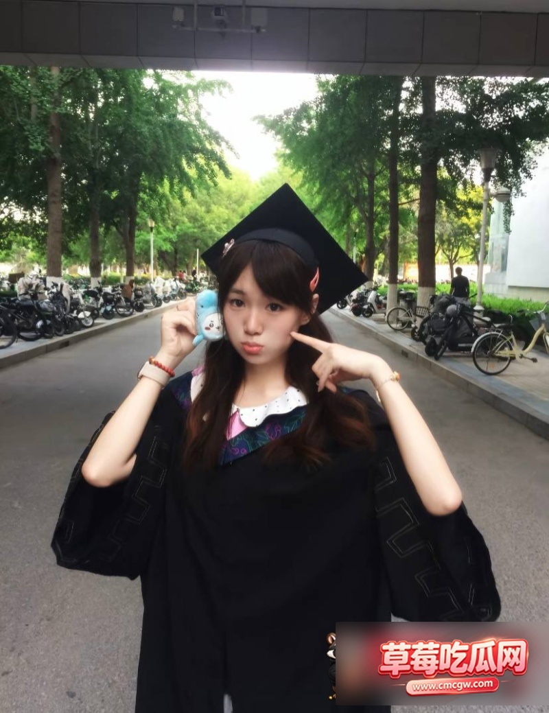 河南师范大学新生张萍6