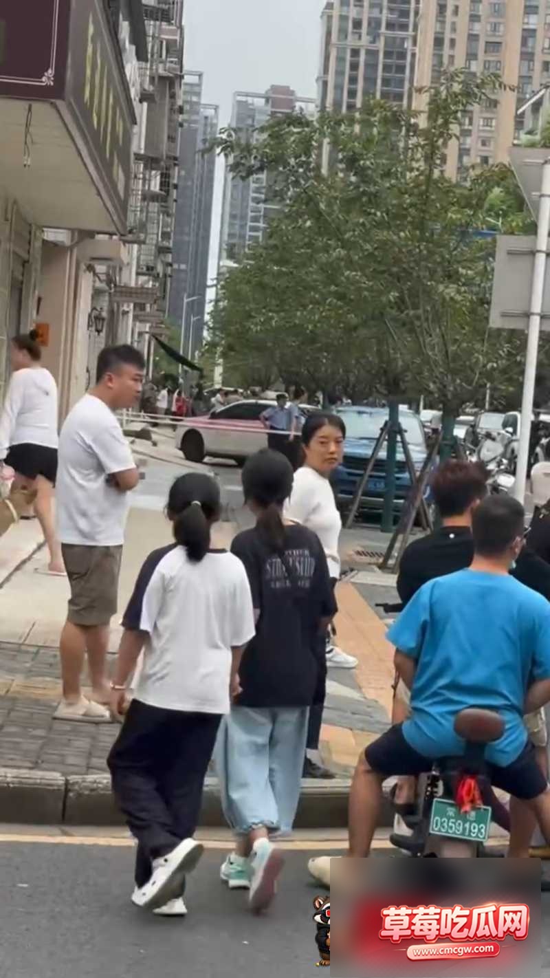 房东搞卫生发现人民碎片 2 房东搞卫生发现人民碎片 2