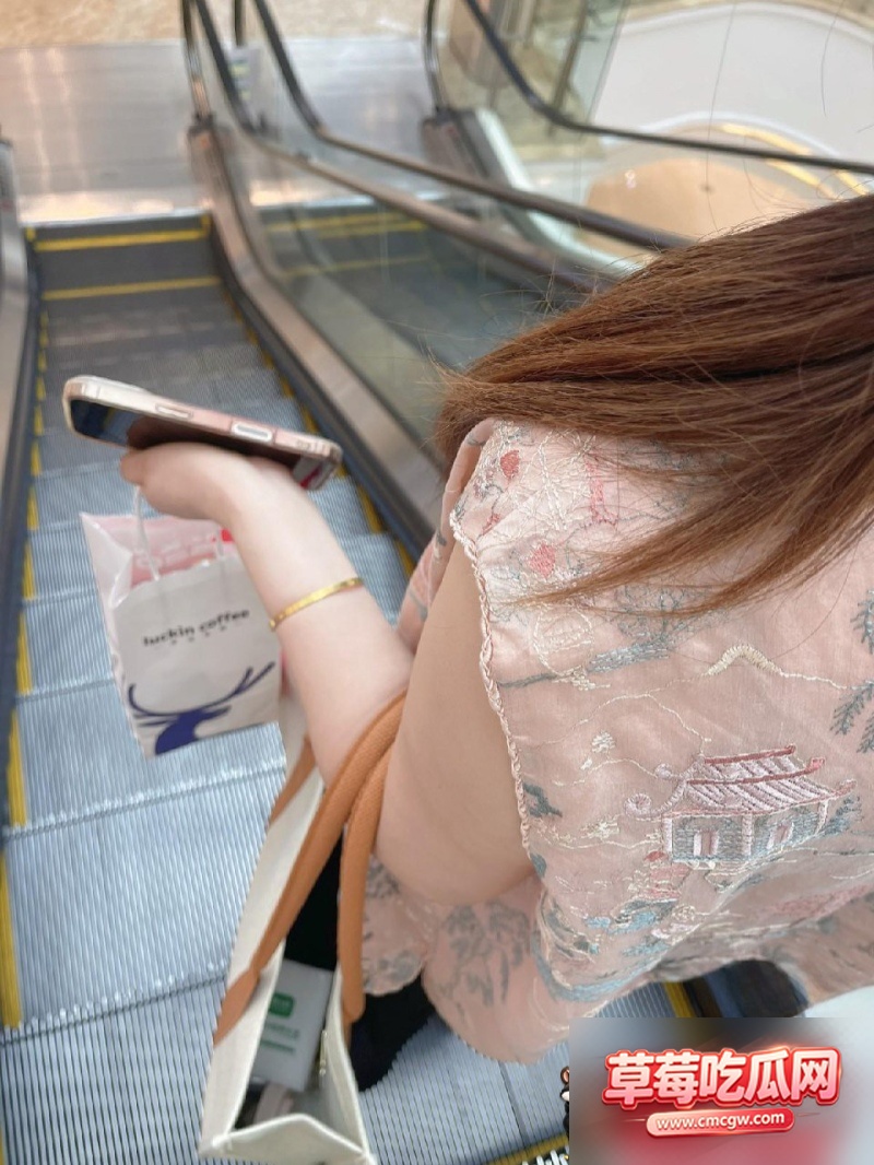 海角社区作者 翘臀巨乳小妈 13 海角社区作者 翘臀巨乳小妈 13