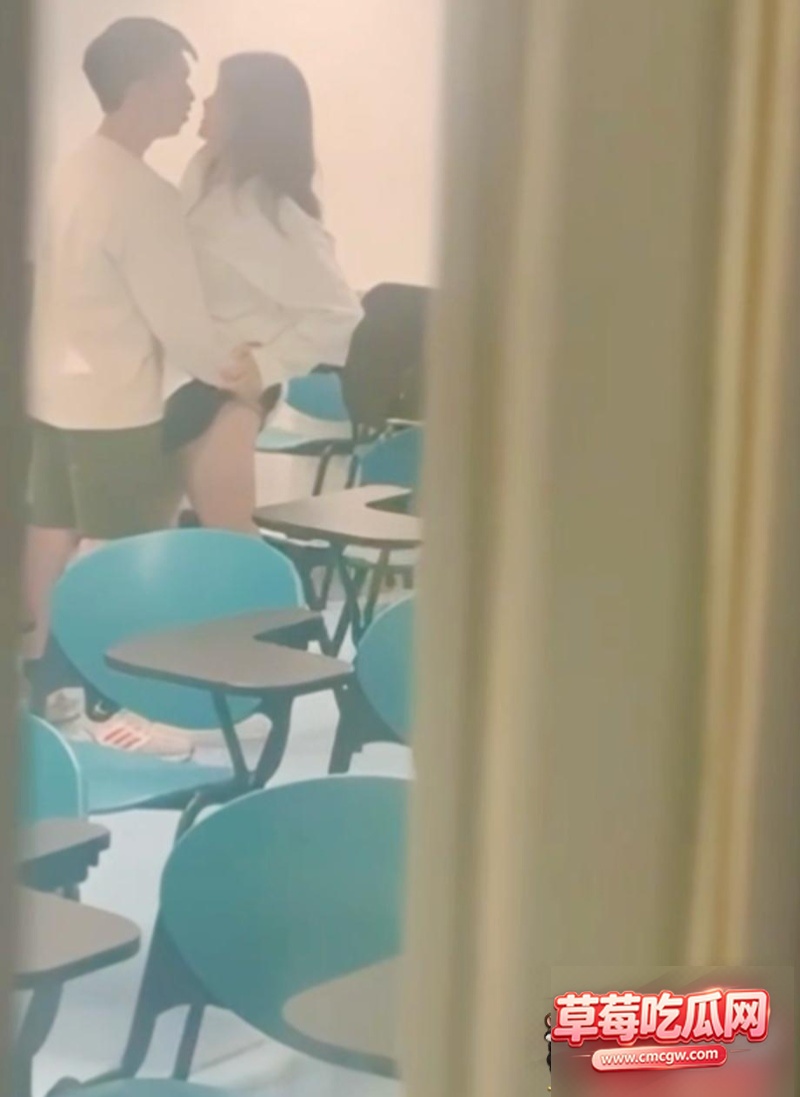香港城市大学偷偷拍摄吃瓜2