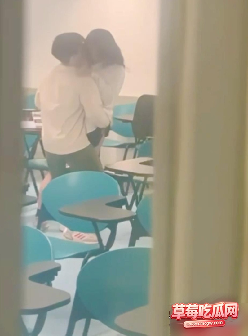 香港城市大学偷偷拍摄吃瓜3
