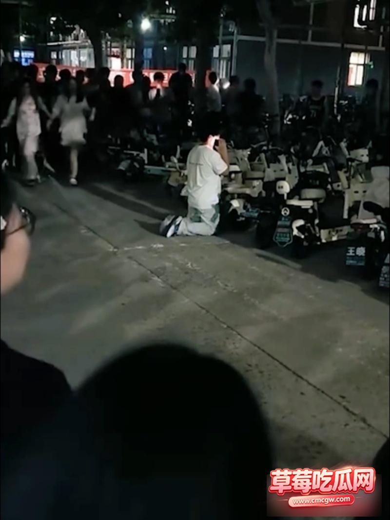 男Gay与同性偷情被抓包 3