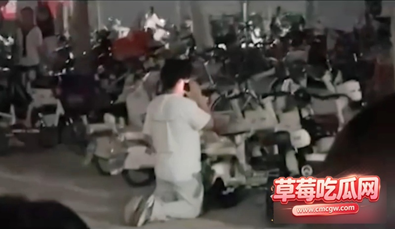 男Gay与同性偷情被抓包 4