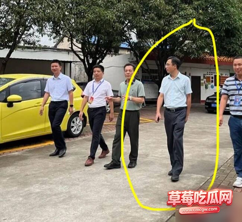 覃怡群13 覃怡群13