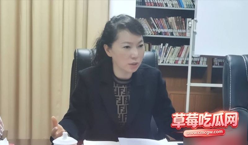 湖南株洲公安局原副局长凌娅 28 湖南株洲公安局原副局长凌娅 28