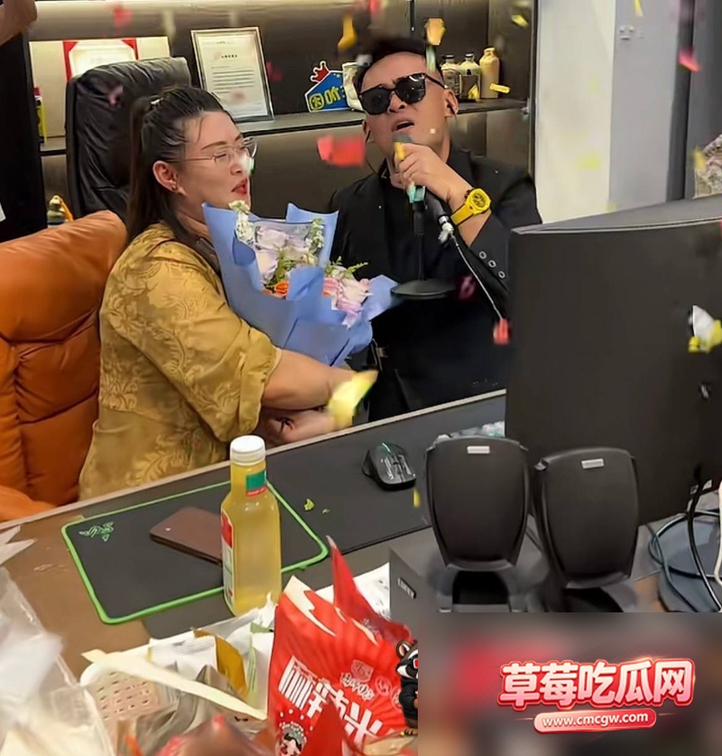 女网红火辣辣出轨21 女网红火辣辣出轨21