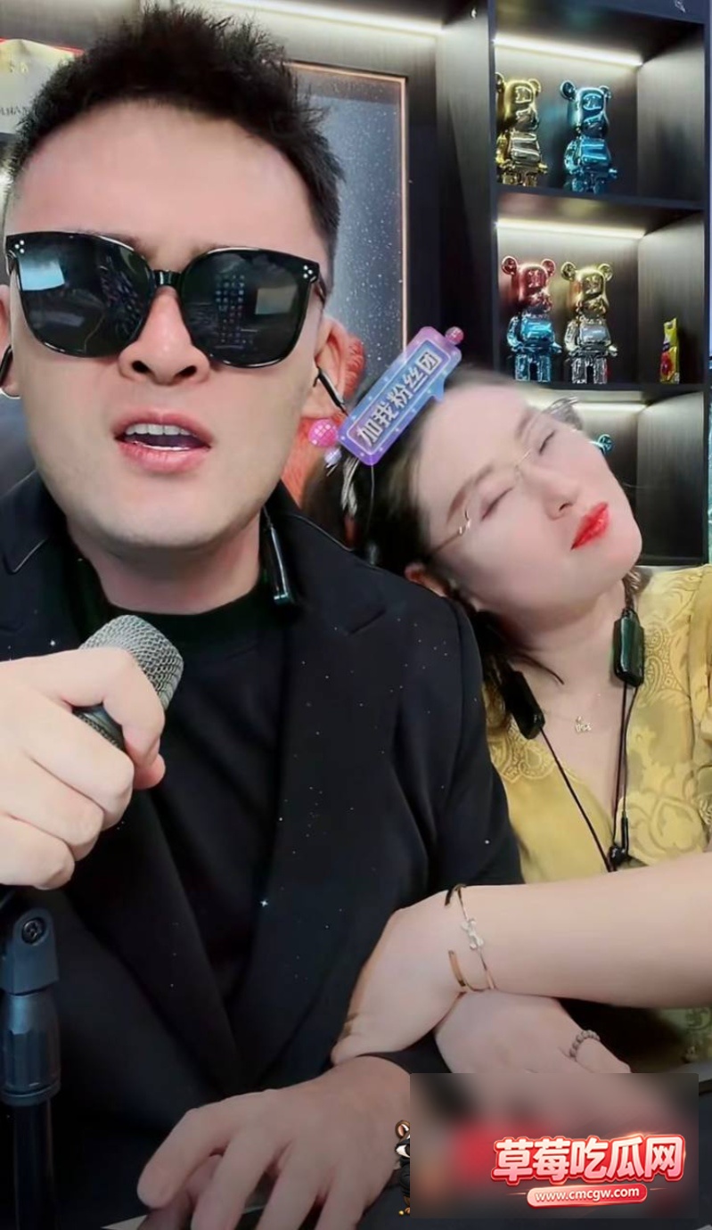女网红火辣辣出轨23 女网红火辣辣出轨23