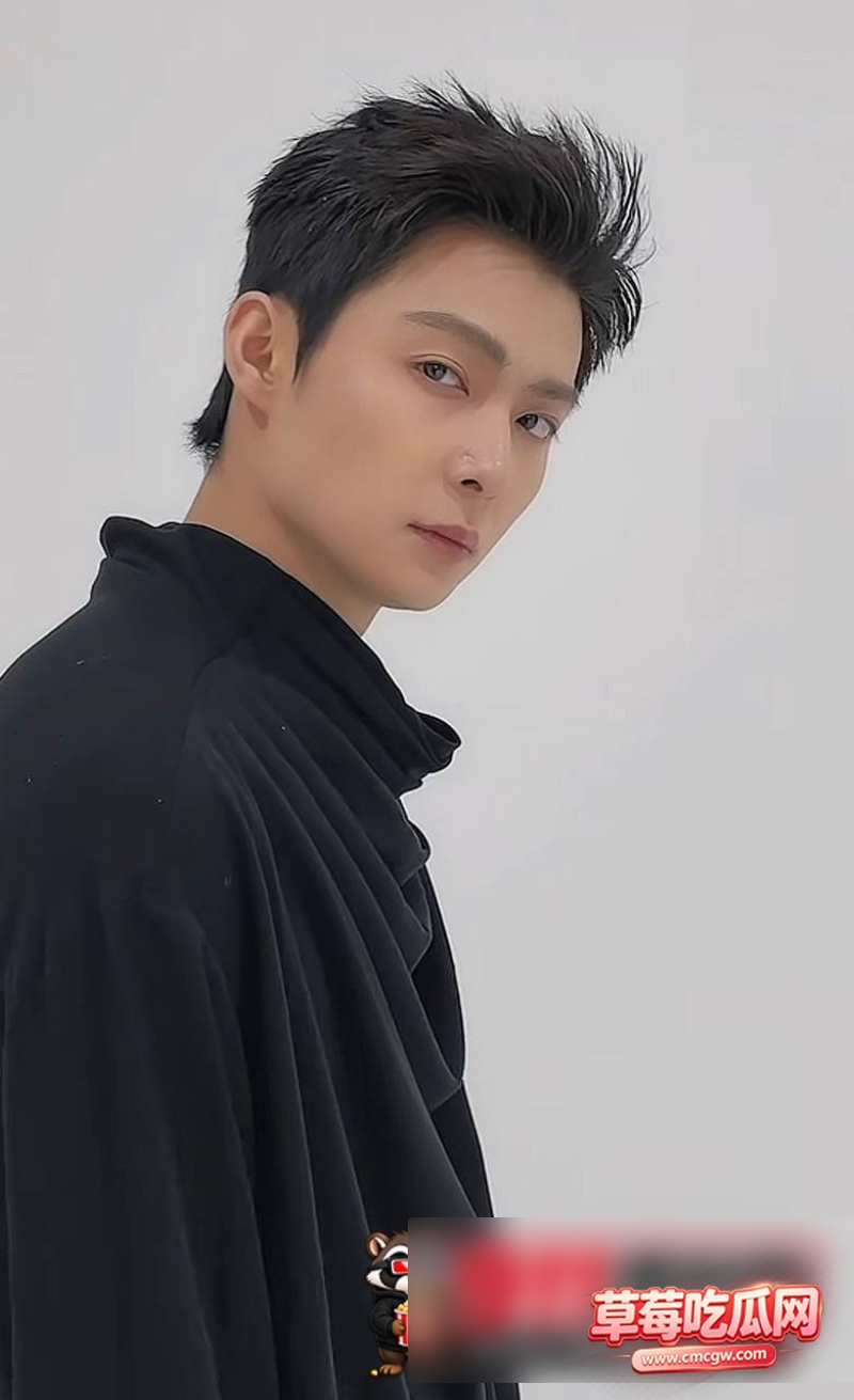 张铭恩20 张铭恩20
