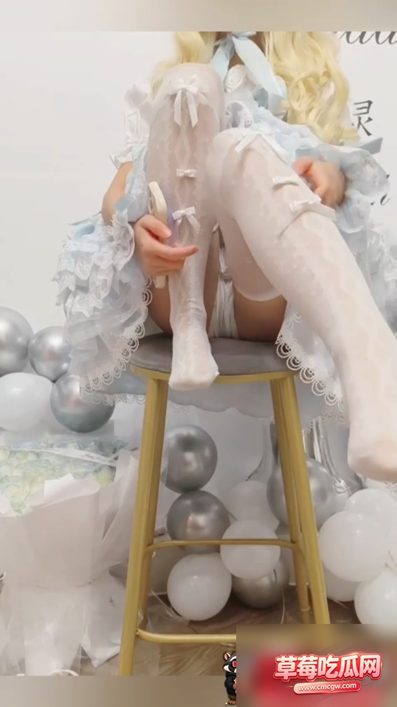 抖音刷屏的洛丽塔餐厅女孩 3 抖音刷屏的洛丽塔餐厅女孩 3