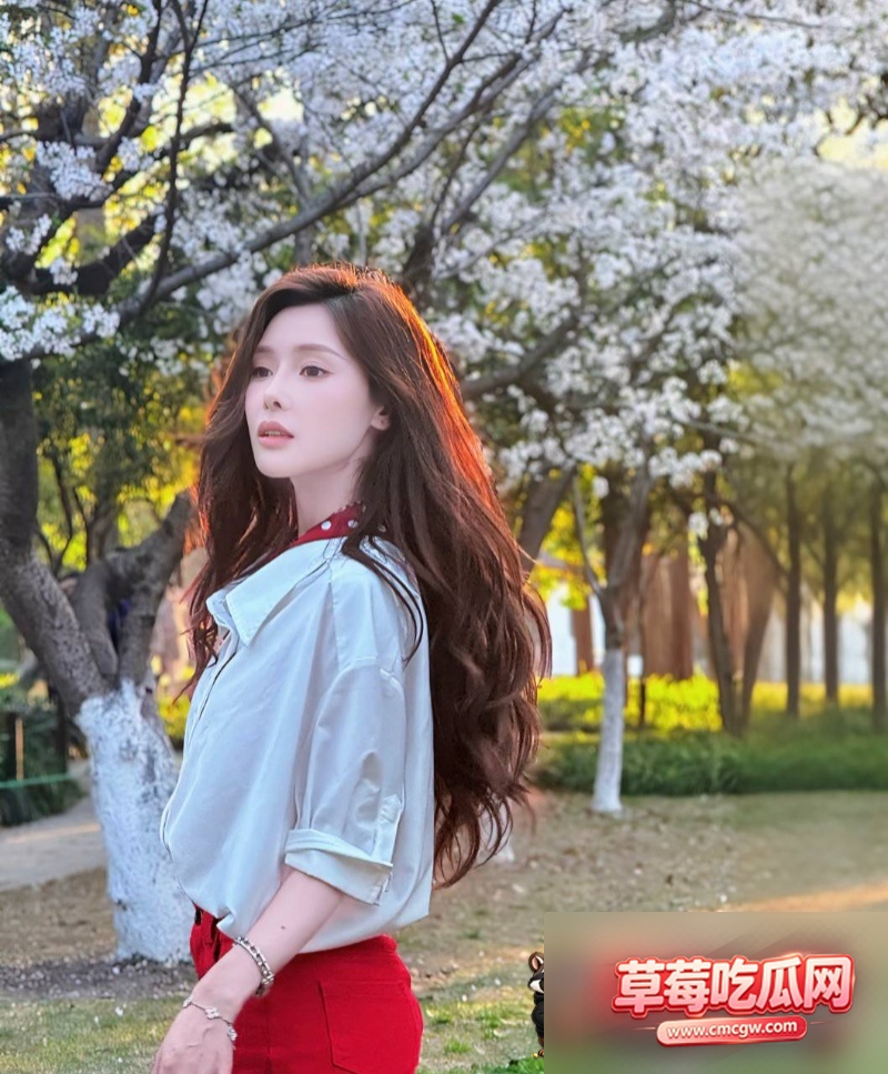 抖音美妆博主李艾琳22 抖音美妆博主李艾琳22