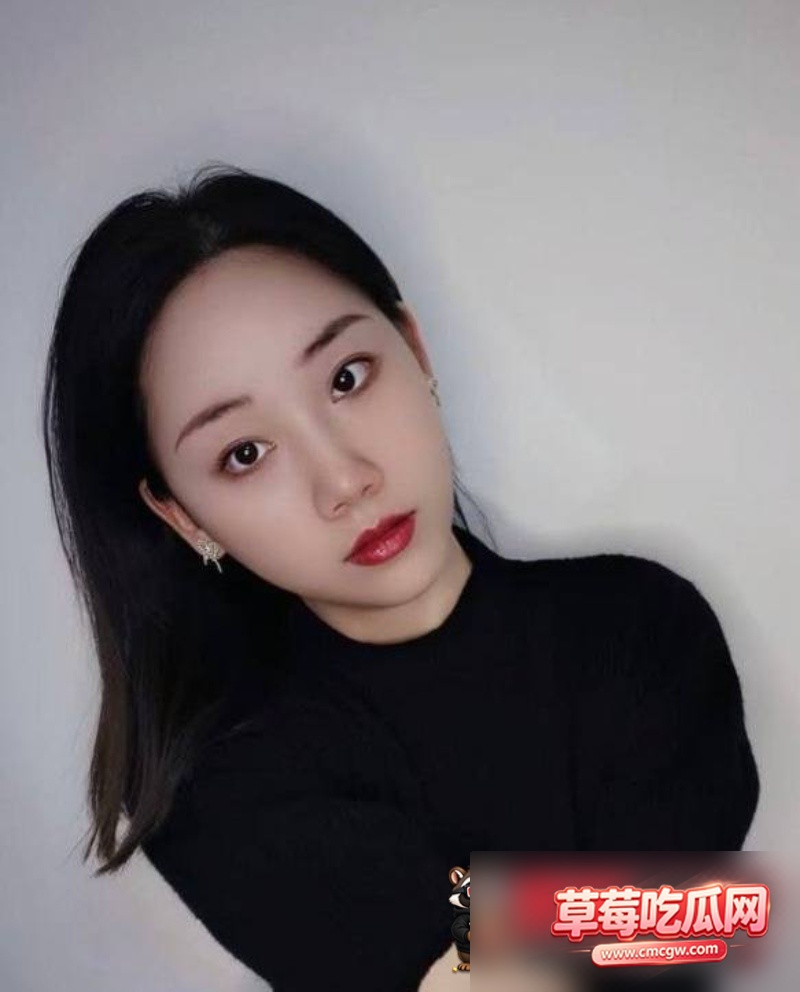 抖音63万粉网红李丹霞夫妇25
