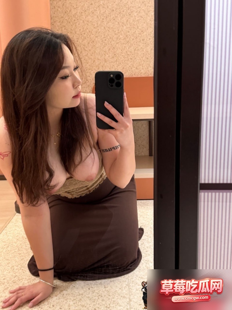云南大理极品少妇 秦梦秋 15 云南大理极品少妇 秦梦秋 15