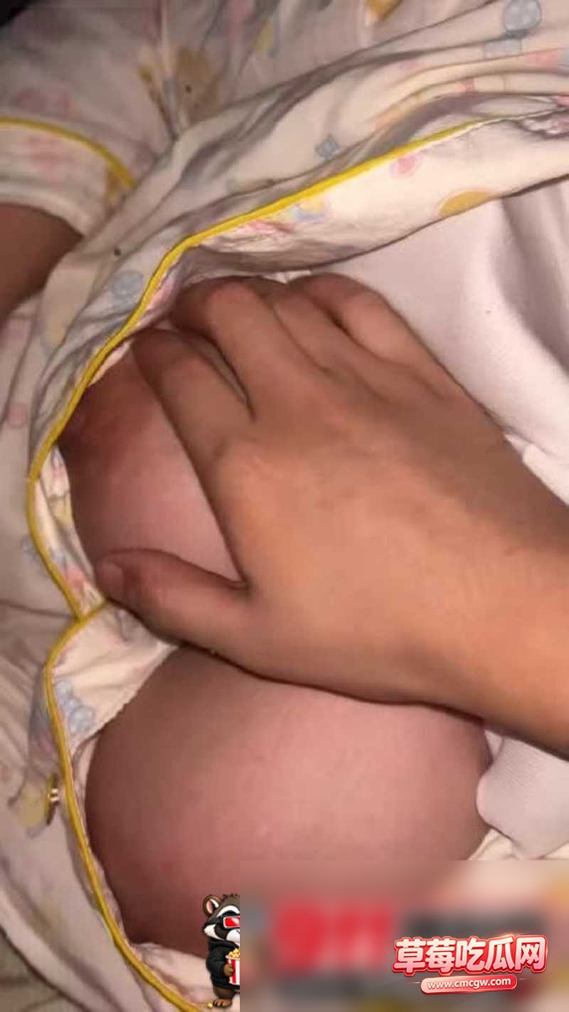 巨乳亲表姐1 巨乳亲表姐1