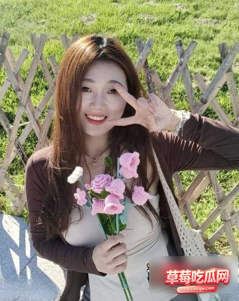 丰满型女大 白嫩美乳黑丝调教 大力口交 内射骚穴深处 5 丰满型女大 白嫩美乳黑丝调教 大力口交 内射骚穴深处 5