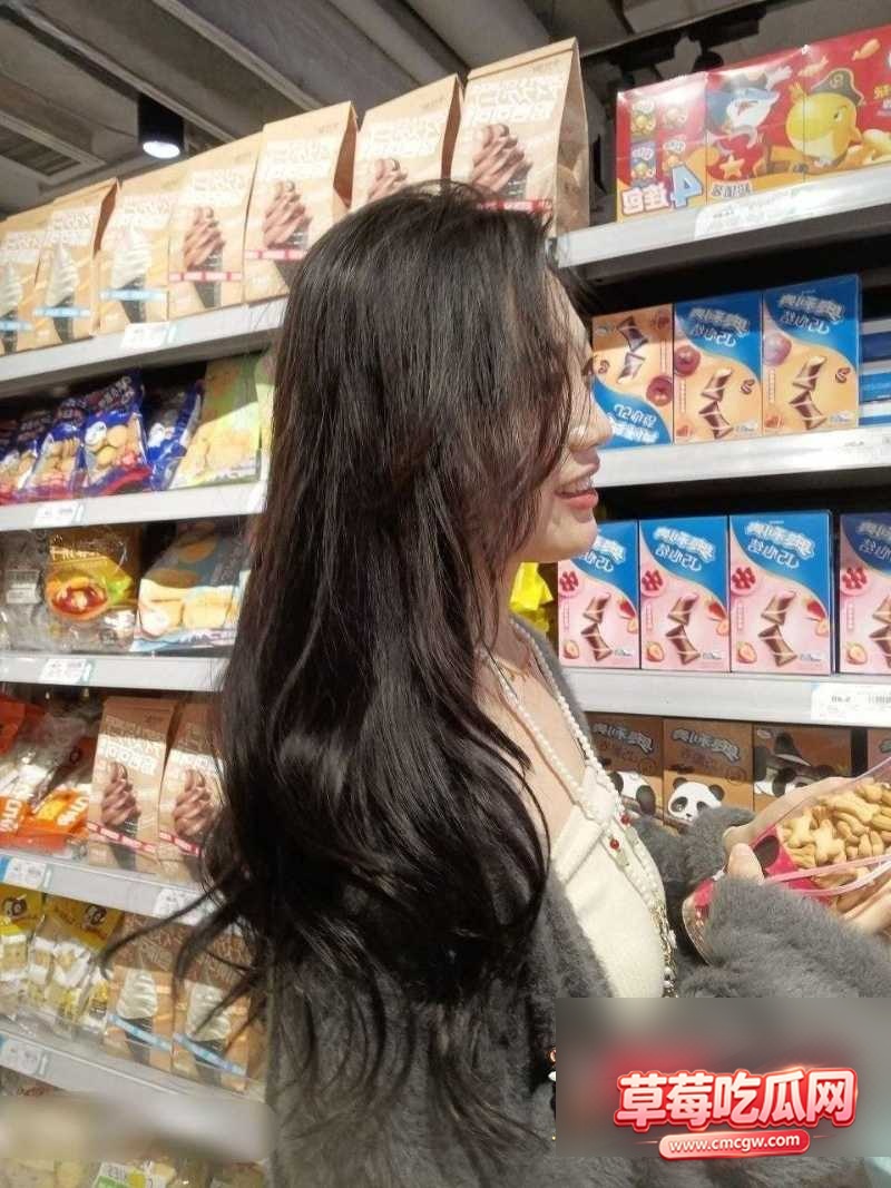 丰满型女大 白嫩美乳黑丝调教 大力口交 内射骚穴深处 6 丰满型女大 白嫩美乳黑丝调教 大力口交 内射骚穴深处 6
