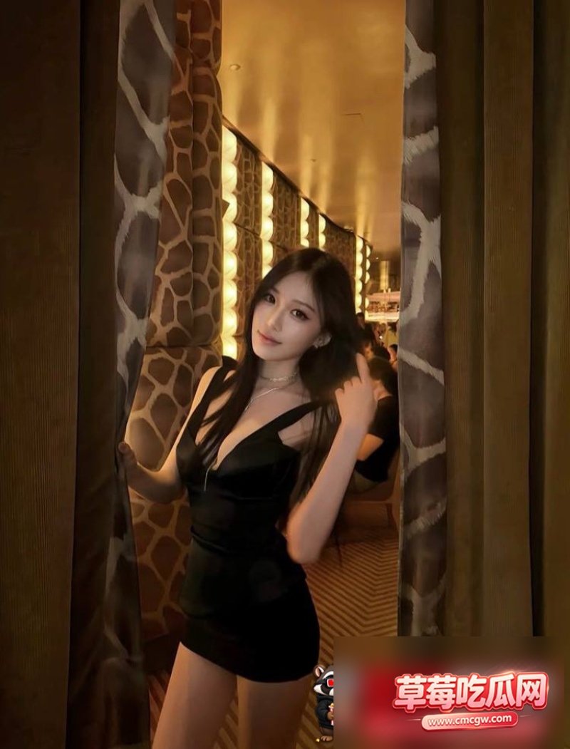 INS高颜心理治疗师 Laura Lin 14