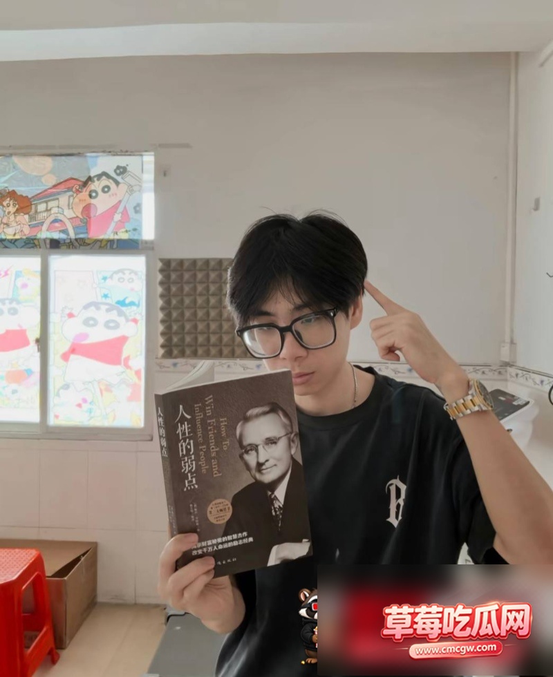 抖音66w粉男网红 维维神父 26 抖音66w粉男网红 维维神父 26