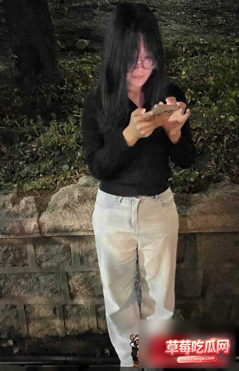 抖音66w粉男网红 维维神父 33 抖音66w粉男网红 维维神父 33