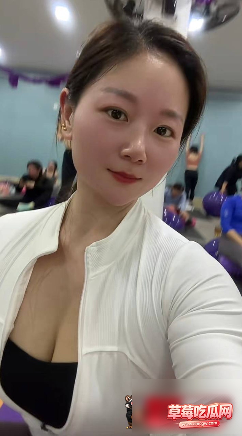 网红嫂子亮晶不雅视频3 网红嫂子亮晶不雅视频3