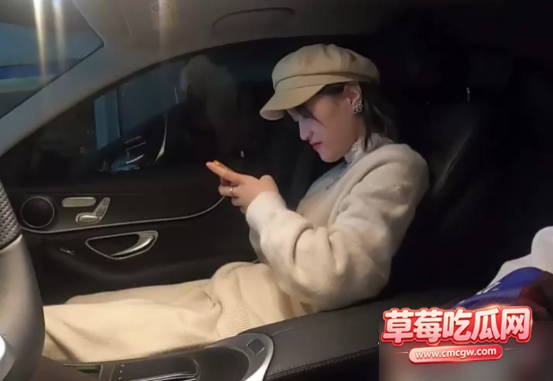 小伙假扮富二代租豪车泡妞0