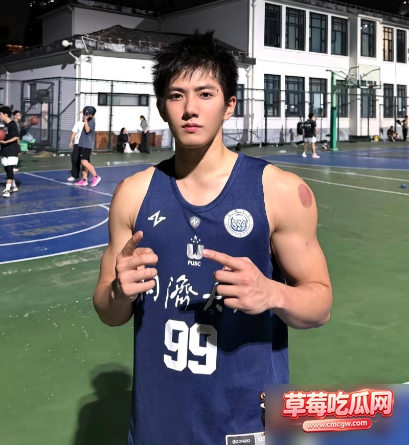 恋综男嘉宾高宇恒聊骚约炮26 恋综男嘉宾高宇恒聊骚约炮26