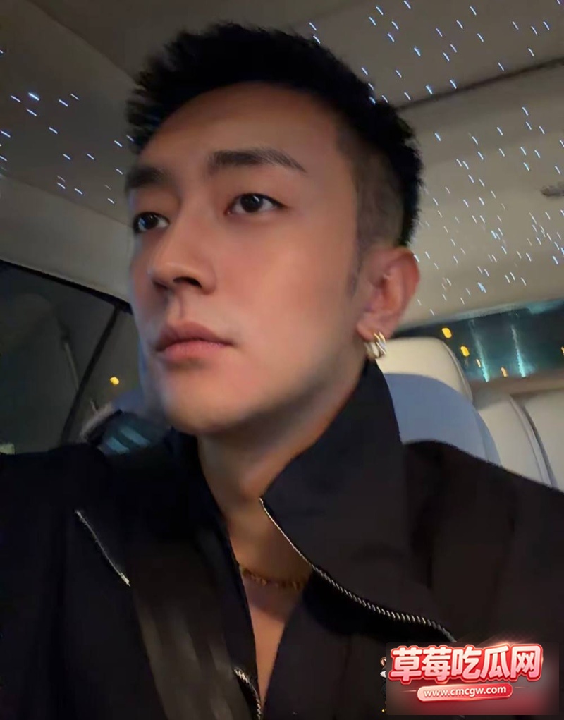 抖音236w粉男网红 J先生 5 抖音236w粉男网红 J先生 5