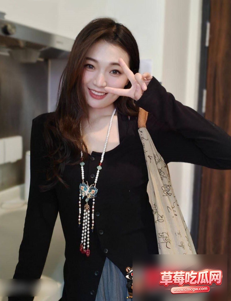 极品身材丰满型女大0 极品身材丰满型女大0