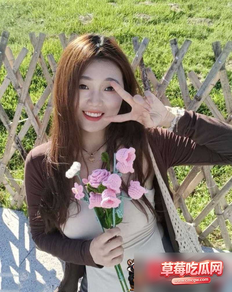 极品身材丰满型女大1 极品身材丰满型女大1